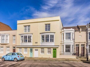 3 bedroom town house for sale in Broad Street, Old Portsmouth, PO1