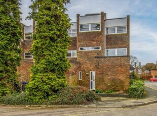 3 bedroom town house for sale in St. Marks Court, Cambridge, CB3