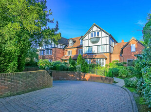4 bedroom apartment for sale in Arden Oak, 581 Warwick Road, Solihull, B91