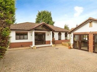 4 bedroom bungalow for sale in The Park, Cheltenham, Gloucestershire, GL50