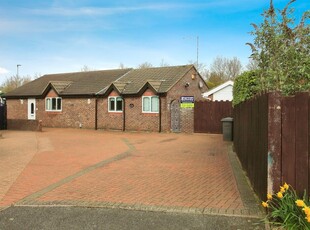 4 bedroom detached bungalow for sale in Hawkshead Way, Gunthorpe, Peterborough, PE4