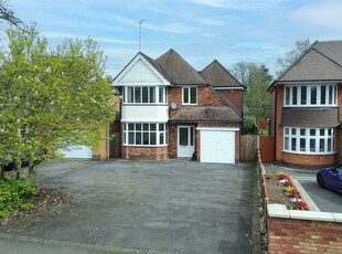 4 bedroom detached house for rent in Dorchester Road, Solihull, B91