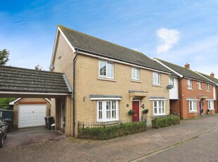 4 bedroom detached house for sale in Baden Powell Close, Great Baddow, Chelmsford, CM2
