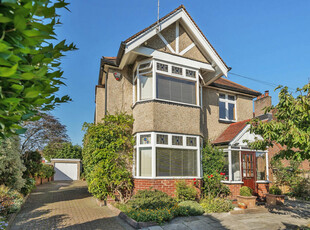 4 bedroom detached house for sale in Bellemoor Road, Upper Shirley, Southampton, Hampshire, SO15