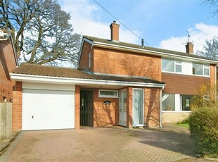 4 bedroom detached house for sale in Birch Close, Charlton Kings, Cheltenham, GL53 8PJ, GL53