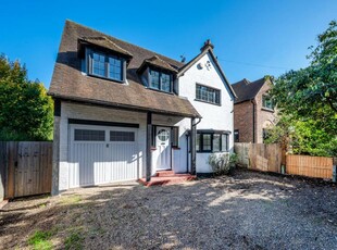 4 bedroom detached house for sale in Boxgrove Road, Guildford, GU1