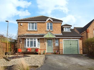 4 bedroom detached house for sale in Broad Valley Drive, Bestwood Village, Nottingham, NG6