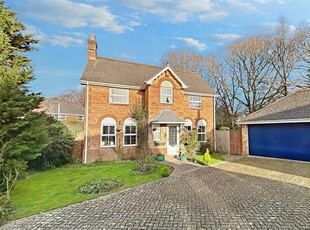 4 bedroom detached house for sale in Broadstone, BH18