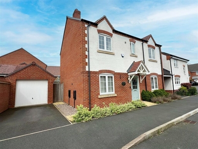 4 bedroom detached house for sale in Burnham Road, Wythall, B47 6AT, B47