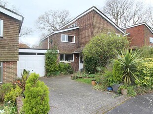 4 bedroom detached house for sale in Bursledon Heights, SO31