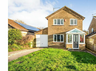 4 bedroom detached house for sale in Camelot Way, Cardiff, CF14
