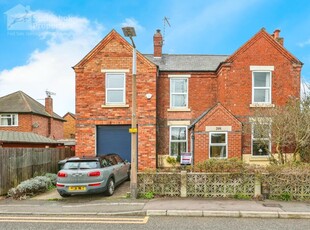 4 bedroom detached house for sale in Canal Side, Beeston, Nottingham, Nottinghamshire, NG9