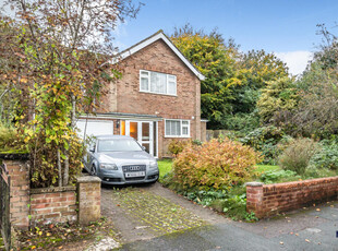 4 bedroom detached house for sale in Canterbury Close, Lawns, Swindon, SN3