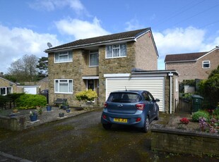 4 bedroom detached house for sale in Cherry Tree Gardens, Thackley,, BD10