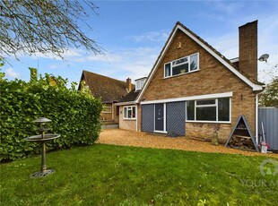 4 bedroom detached house for sale in Chestnut Avenue, Wootton, Northampton, NN4