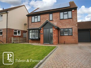 4 bedroom detached house for sale in Chestnut Close, Rushmere St. Andrew, Ipswich, Suffolk, IP5