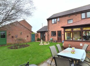 4 bedroom detached house for sale in Churchdown Lane, Hucclecote, Gloucester, Gloucestershire, GL3