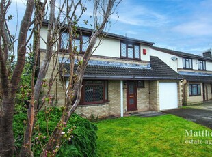 4 bedroom detached house for sale in Clos Tyla Bach, St Mellons, Cardiff, CF3