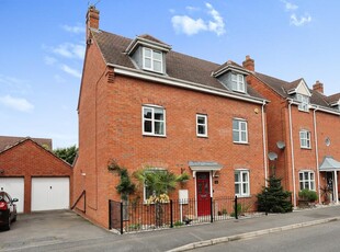 4 bedroom detached house for sale in Davidson Gardens, Ruddington, Nottingham, Nottinghamshire, NG11