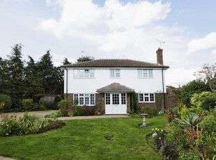 4 bedroom detached house for sale in Galleywood Road, Great Baddow, Chelmsford, CM2