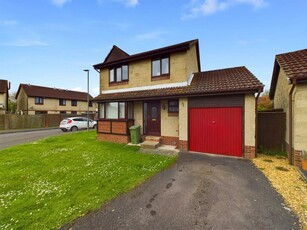 4 bedroom detached house for sale in Hampton Place, Churchdown, Gloucester, GL3