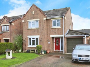4 bedroom detached house for sale in Harewood Court, Rossington, Doncaster, DN11