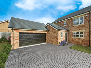 4 bedroom detached house for sale in Kingsbury Court, Scawthorpe, Doncaster, DN5