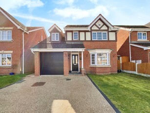 4 bedroom detached house for sale in Moat House Way, Conisbrough, Doncaster, DN12