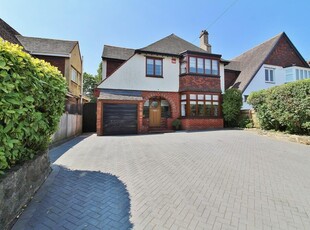4 bedroom detached house for sale in Mulberry Lane, East Cosham, PO6