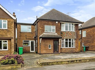 4 bedroom detached house for sale in Ravensdale Drive, Nottingham, Nottinghamshire, NG8