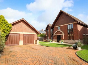 4 bedroom detached house for sale in Regent Gardens, Whitchurch, Cardiff, CF14