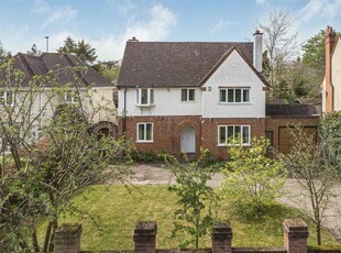 4 bedroom detached house for sale in Shinfield Road, Reading, RG2 7DA, RG2