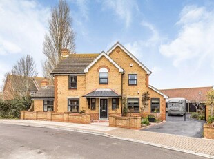4 bedroom detached house for sale in Siskin Road, Southsea, PO4