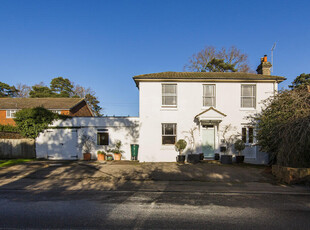 4 bedroom detached house for sale in Speldhurst Road, Southborough, TN4