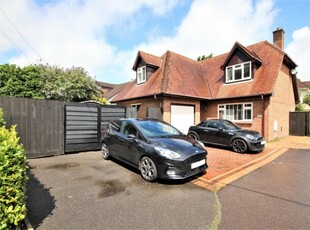 4 bedroom detached house for sale in Springdale Road, Corfe Mullen, Wimborne, Dorset, BH21