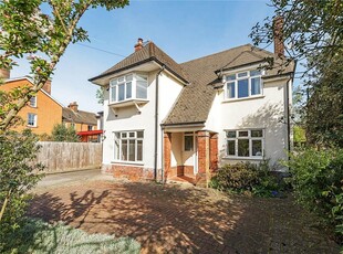 4 bedroom detached house for sale in St. Edmunds Road, Ipswich, Suffolk, IP1
