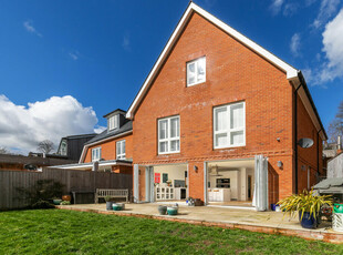4 bedroom detached house for sale in Stratton Road, Winchester, SO23