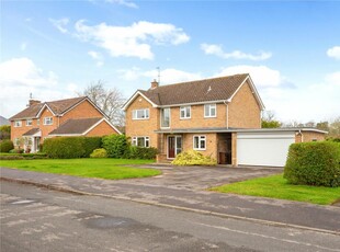 4 bedroom detached house for sale in The Avenue, Charlton Kings, Cheltenham, Gloucestershire, GL53
