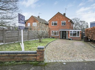 4 bedroom detached house for sale in The Crescent, Bricket Wood, St. Albans, AL2
