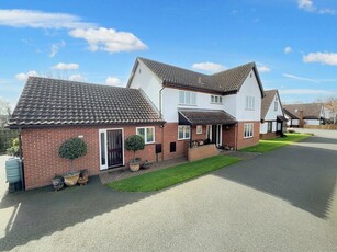 4 bedroom detached house for sale in The Maples, Rushmere St Andrew, Ipswich, IP4