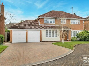 4 bedroom detached house for sale in Thomas Close, Bretton, PE3