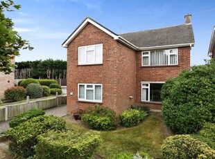 4 bedroom detached house for sale in Torquay Road, Chelmsford, CM1
