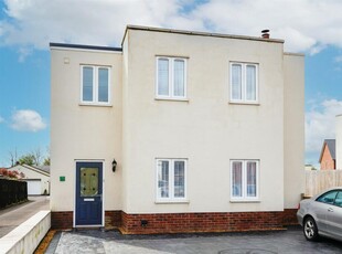 4 bedroom detached house for sale in Tuffley Crescent, Gloucester, GL1