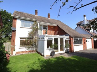 4 bedroom detached house for sale in Upton Way, Broadstone, Dorset, BH18