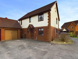 4 bedroom detached house for sale in Waterton Close, Hucclecote, Gloucester, GL3