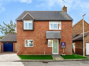 4 bedroom detached house for sale in Wickfield Ash, Chelmsford, Essex, CM1