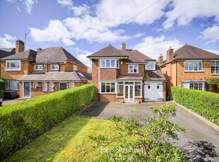 4 bedroom detached house for sale in Widney Manor Road, Solihull, West Midlands, B91