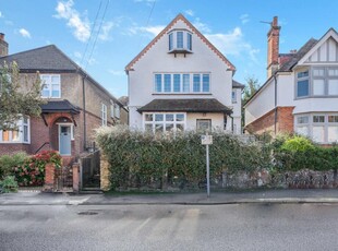 4 bedroom detached house for sale in Wodeland Avenue, Guildford, Surrey, GU2