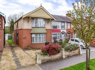 4 bedroom end of terrace house for sale in Highbury Grove, Cosham, Portsmouth, PO6