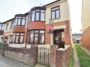 4 bedroom end of terrace house for sale in Lovett Road, Copnor, PO3